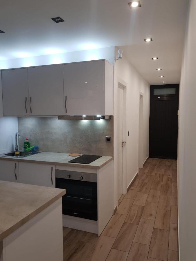 Family Comfortable Apartment Arona  Extérieur photo