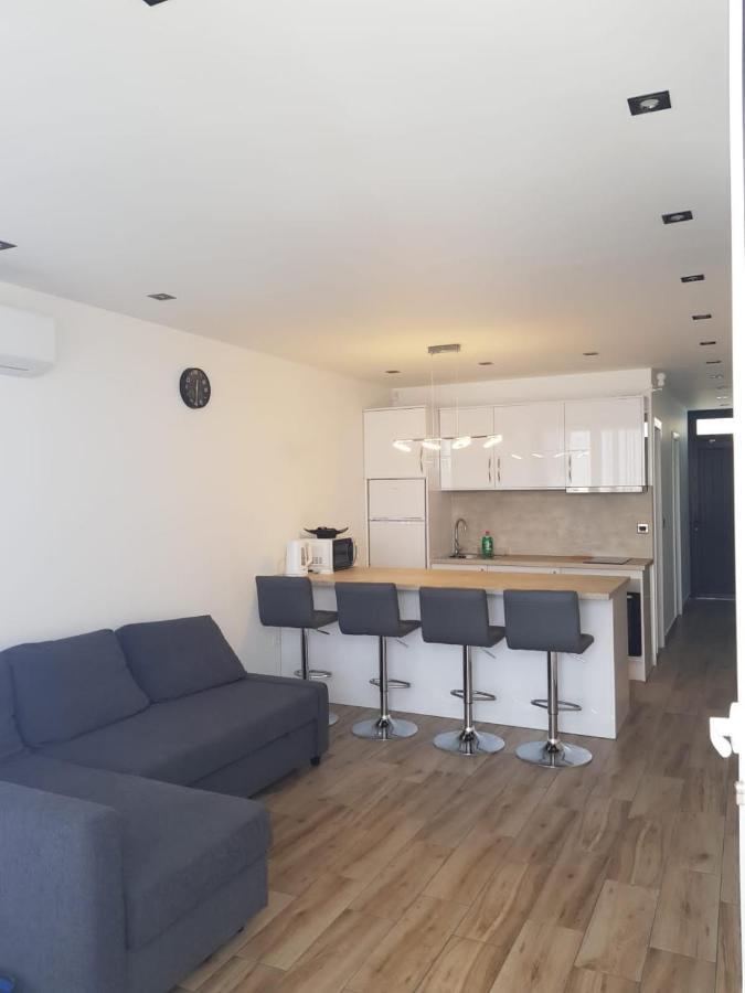 Family Comfortable Apartment Arona  Extérieur photo