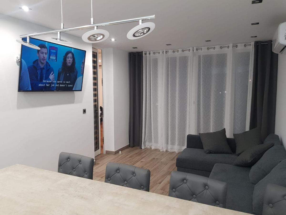 Family Comfortable Apartment Arona  Extérieur photo